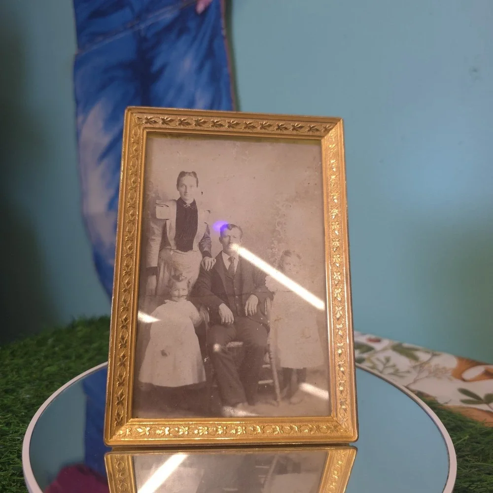 Antique Ivy Leaves Easel Gilt  Metal Photo Frame with Patent Number